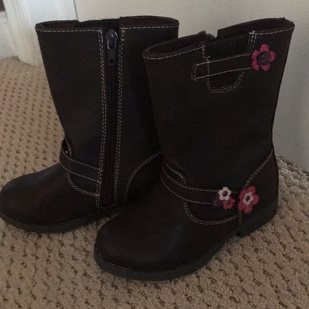 Girls brown boots